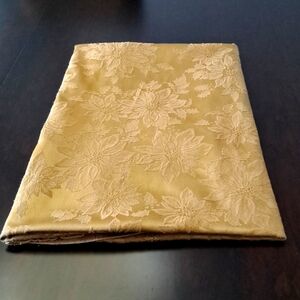 Gold poinsettia oblong tablecloth